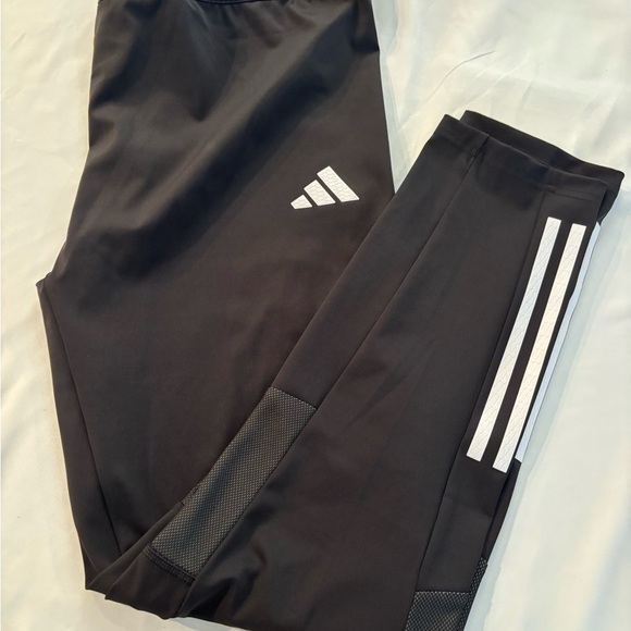 Adidas Black and White Leggings with Iconic Stripes - Picture 2 of 5